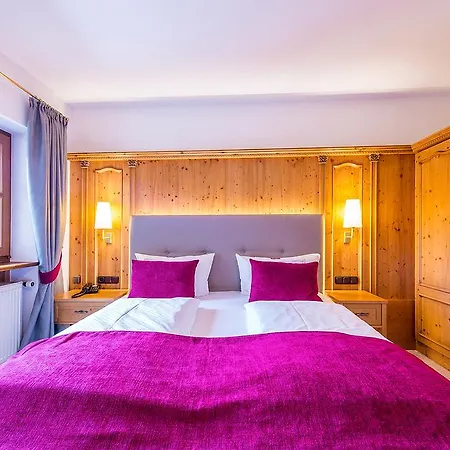 Hotell Landhaus Strobl Am See 3*