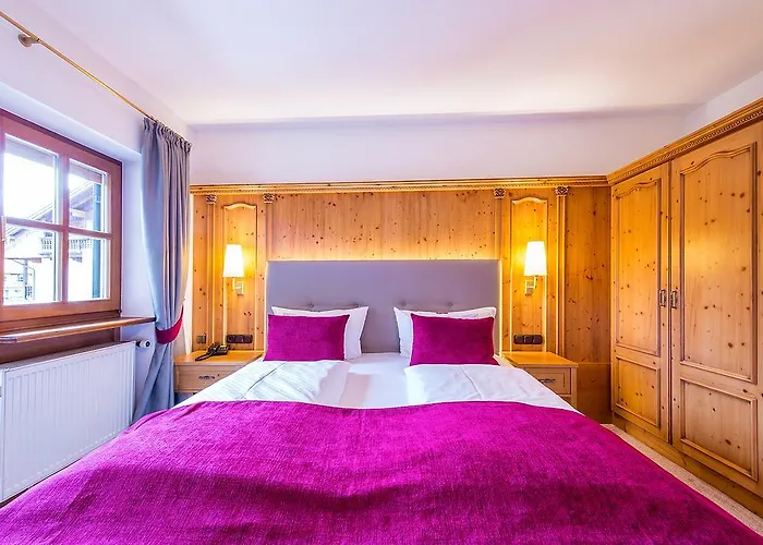 Hotel Landhaus Strobl Am See 3*